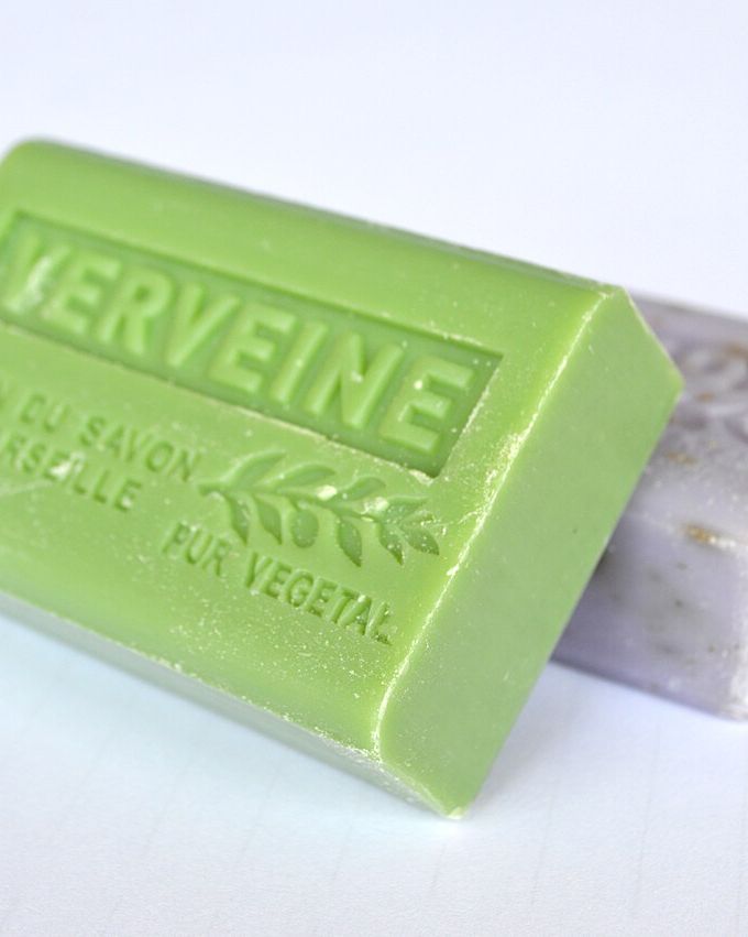 Zeytinyağı Sabunu: zeytinyağı bazlı krem rengi soap barı
